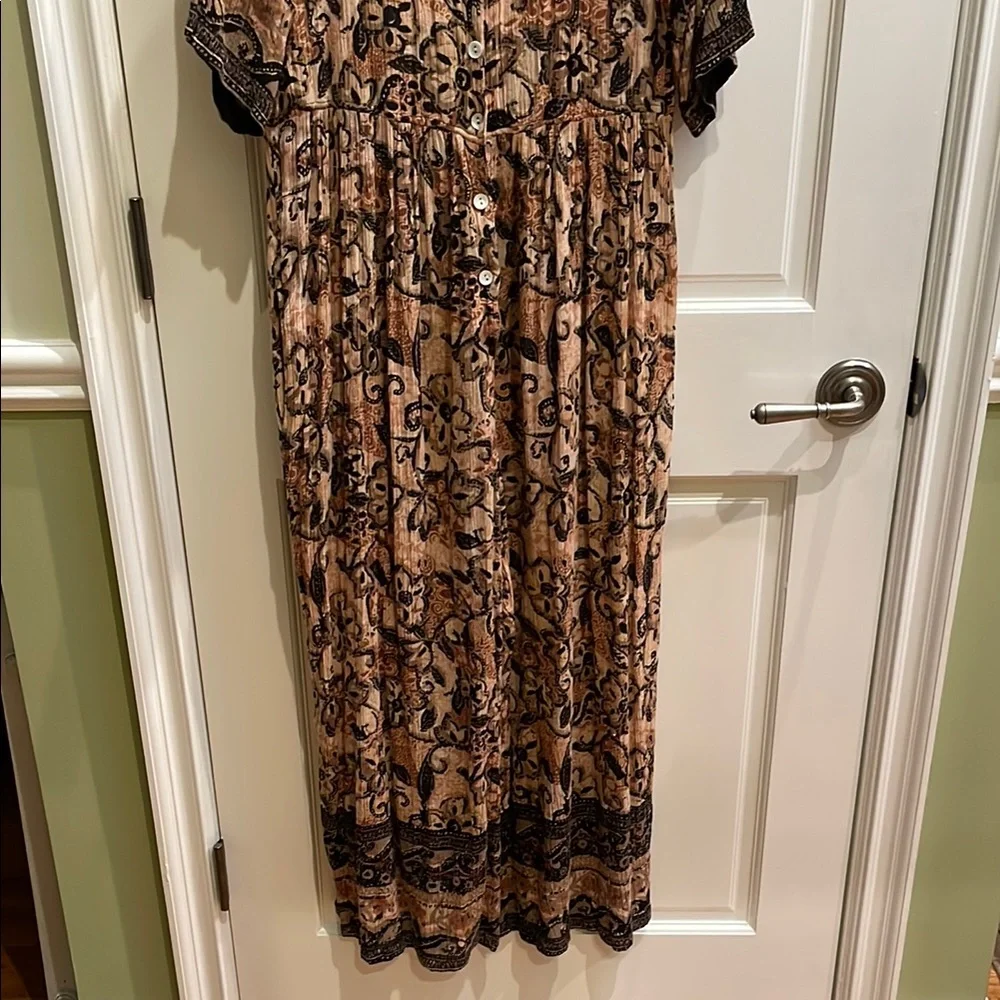 Elegant Vintage Floral Jumpsuit with Paded Shoulders - Picture 2 of 8